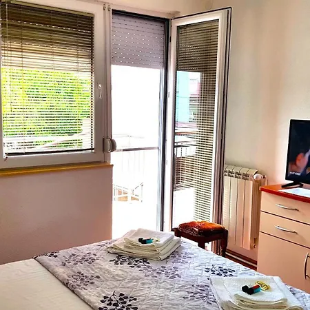 Lis Guest house *